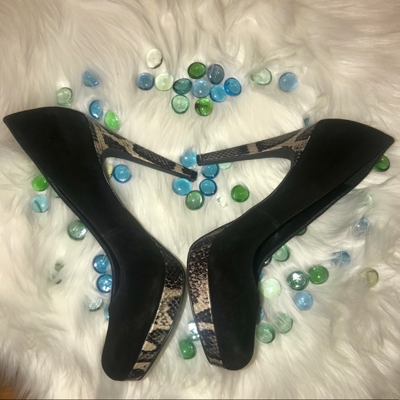 Via Neroli Suede Platform Pumps - Picture 3 of 7